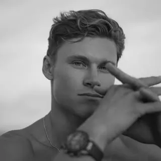 Liam Whaley, professional Big Air kitesurfer from Spain – portrait