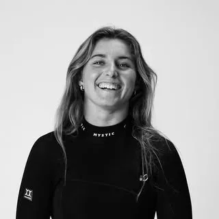Francesca Maini, professional Big Air kitesurfer from United Kingdom – portrait
