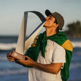 Pedro Matos, professional wave kitesurfer from Brazil – portrait