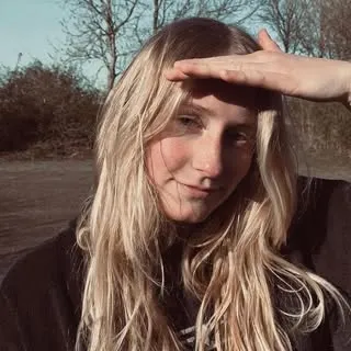 Svenja Zoe Peters, professional Big Air kitesurfer from Denmark – portrait