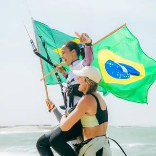 Kesiane Rodrigues, professional wave kitesurfer from Brazil – portrait