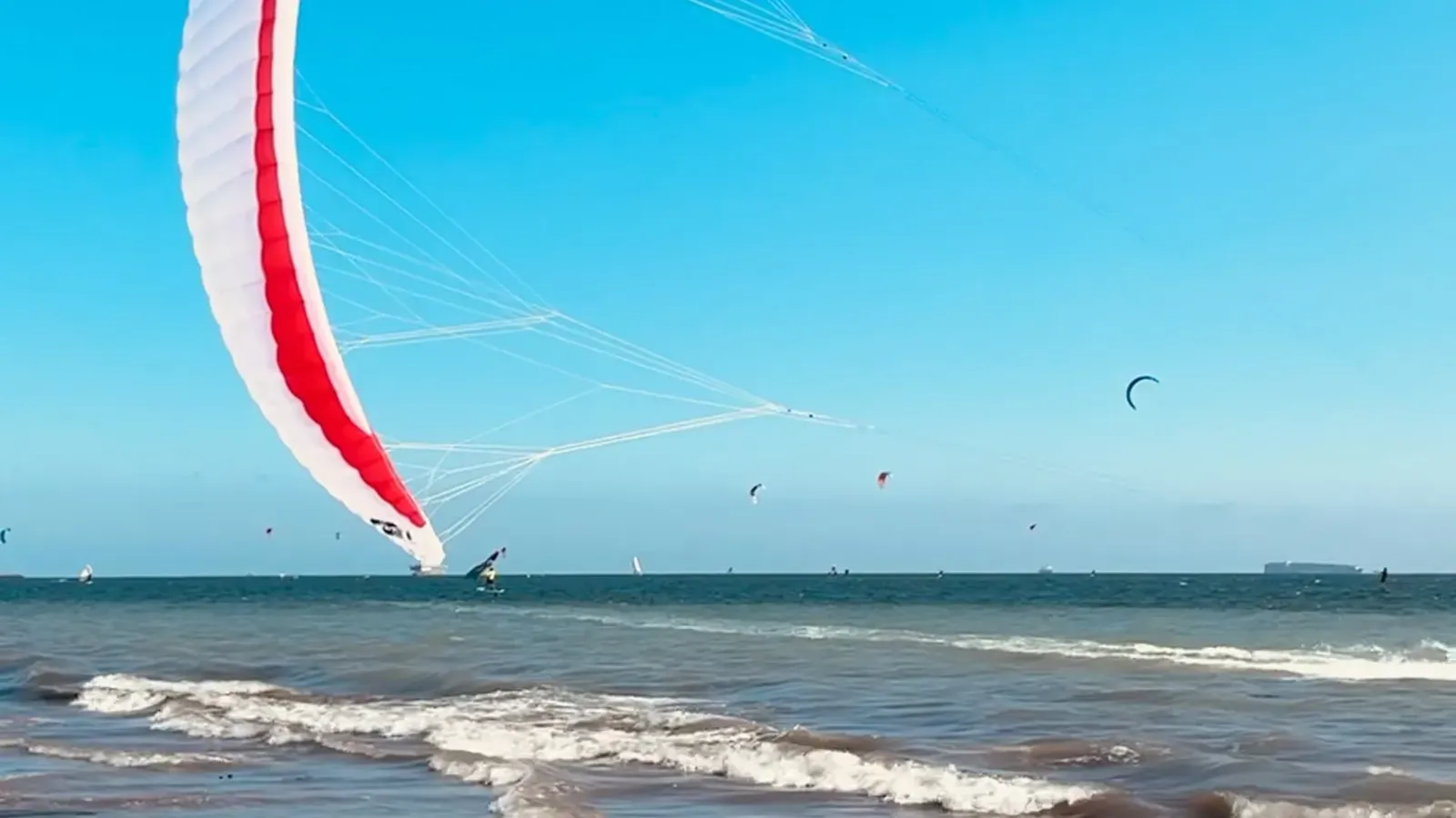 Gin Kiteboarding