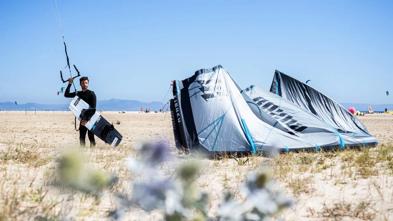 Airush Livewire Team prancha de kitesurf — foto oficial do produto