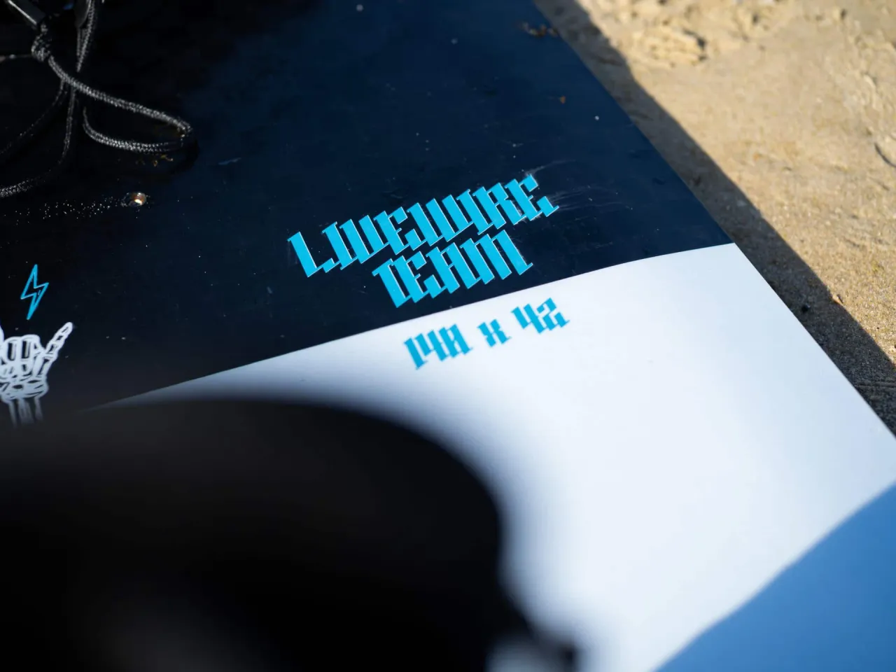 Airush Livewire Team prancha de kitesurf — foto oficial do produto