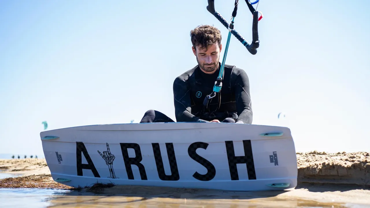 Airush Livewire Team prancha de kitesurf — foto oficial do produto